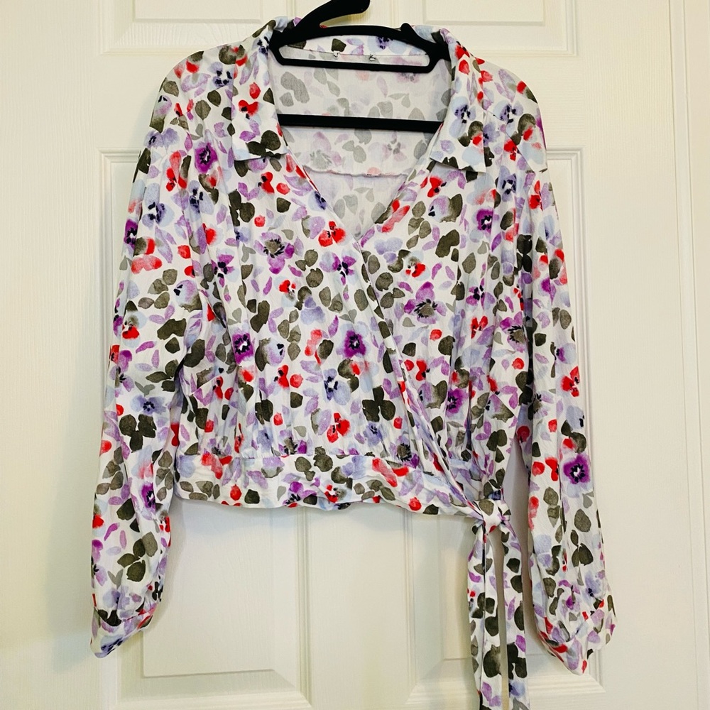 Frank & Oak wrap top - Picture 3 of 7